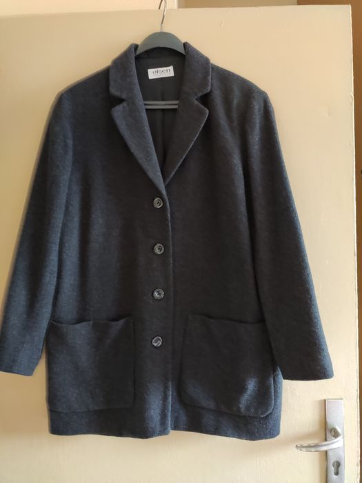 Черно вълнено сако на OISEN COLLECTION
