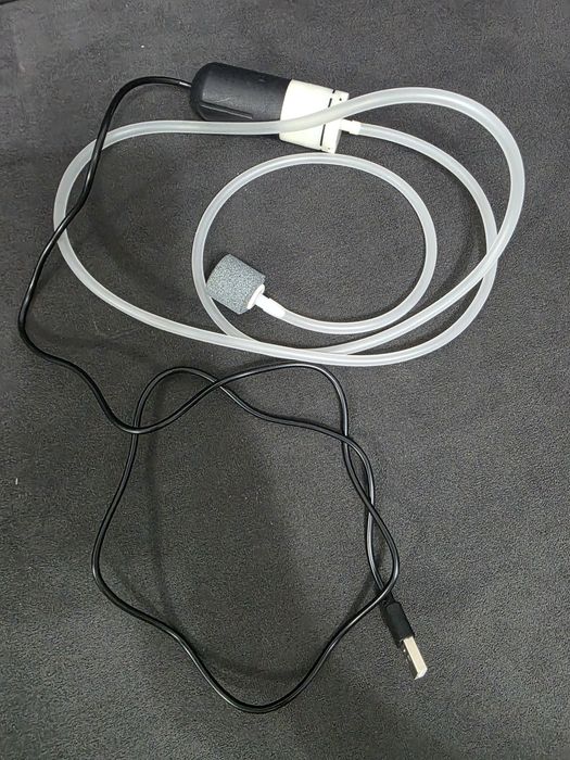 Acvariu pesti cu pompa de oxigen si incalzitor apa