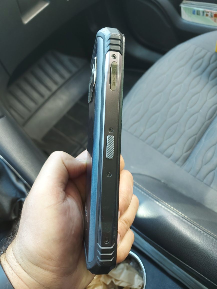Продаван DOOGEE V30 T