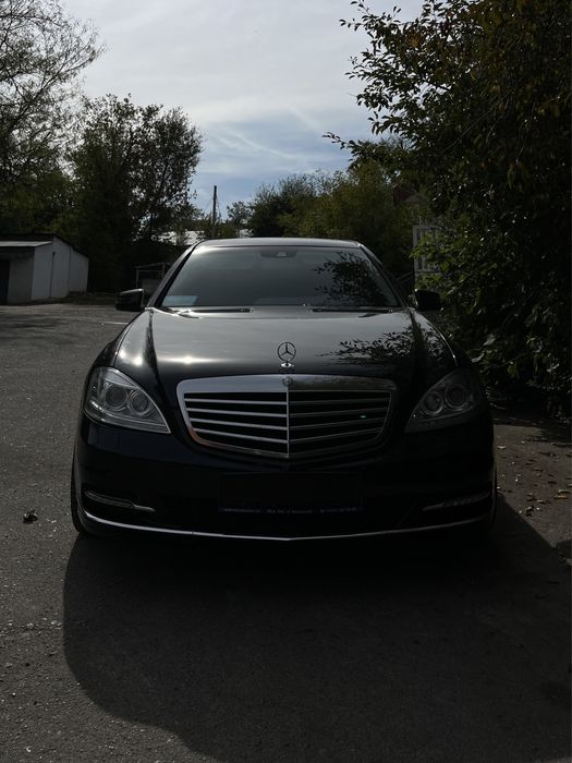 Прокат авто с водителем S class