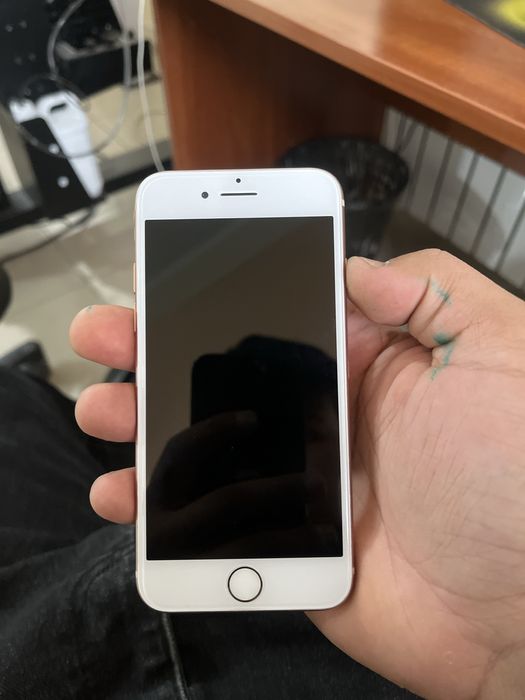 Iphone 8  64  gb