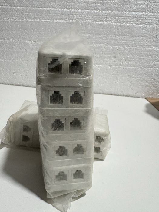 Продам телефонные коробки  RG11