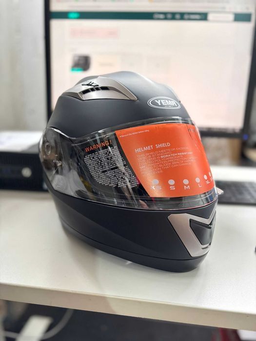 Casca moto YEMA M – full face, negru mat cu rose gold, eleganta