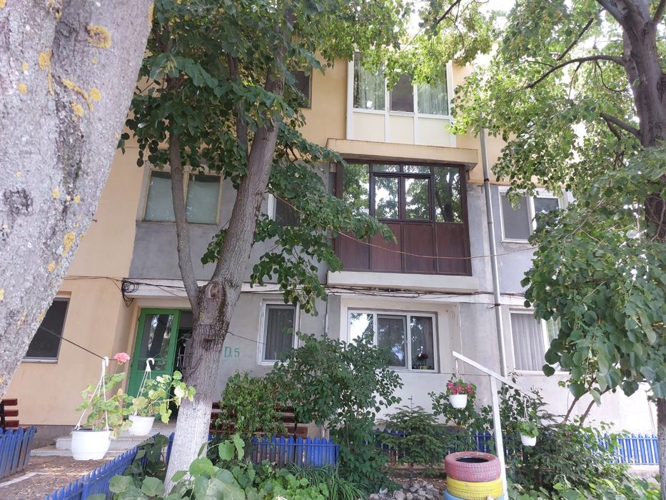 apartamente de vanzare targu-bujor