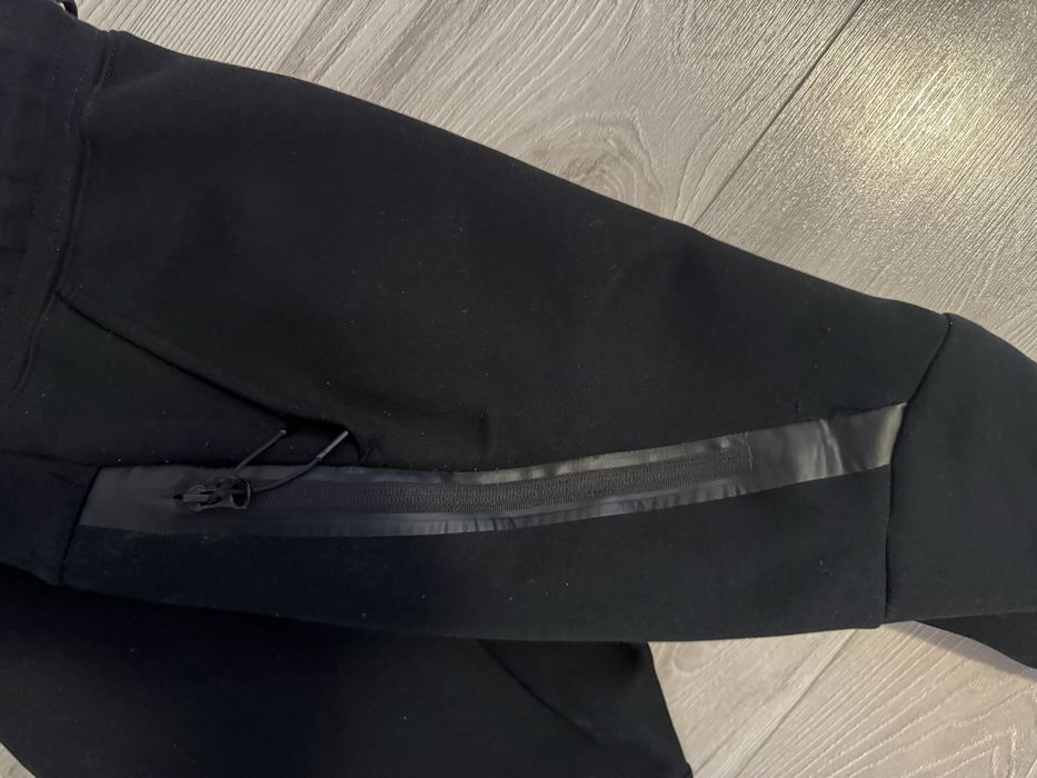 Pantaloni de trening nike tech fleece