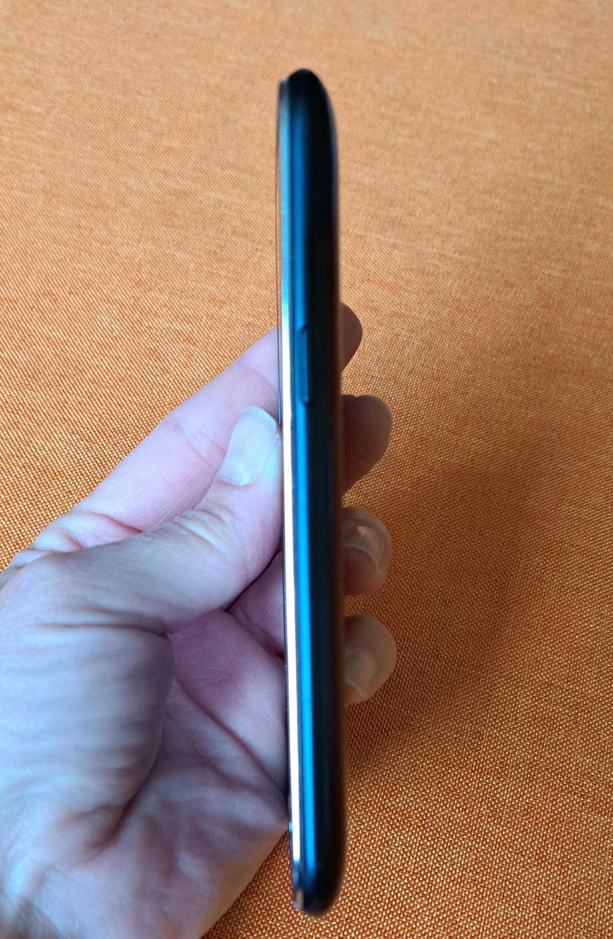 Samsung J1- черен