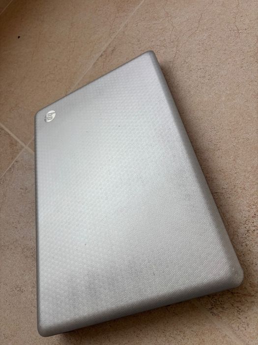Laptop HP Pavilion – în stare bună