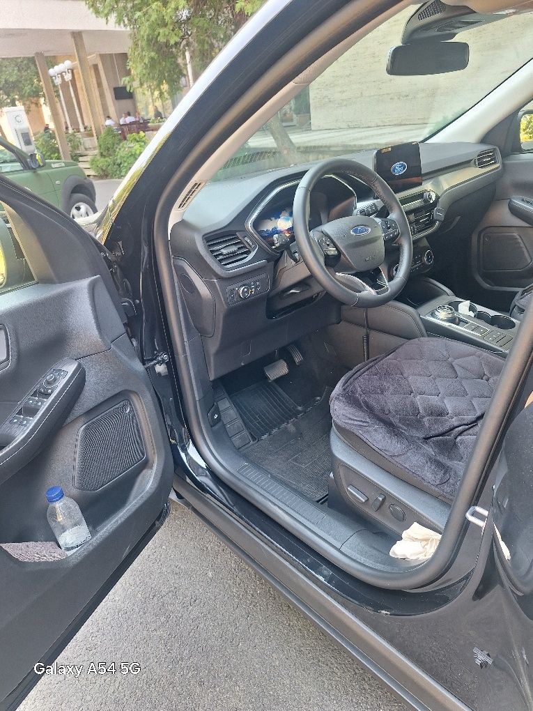 Ford kuga full hibrid 4x4 Titanim x