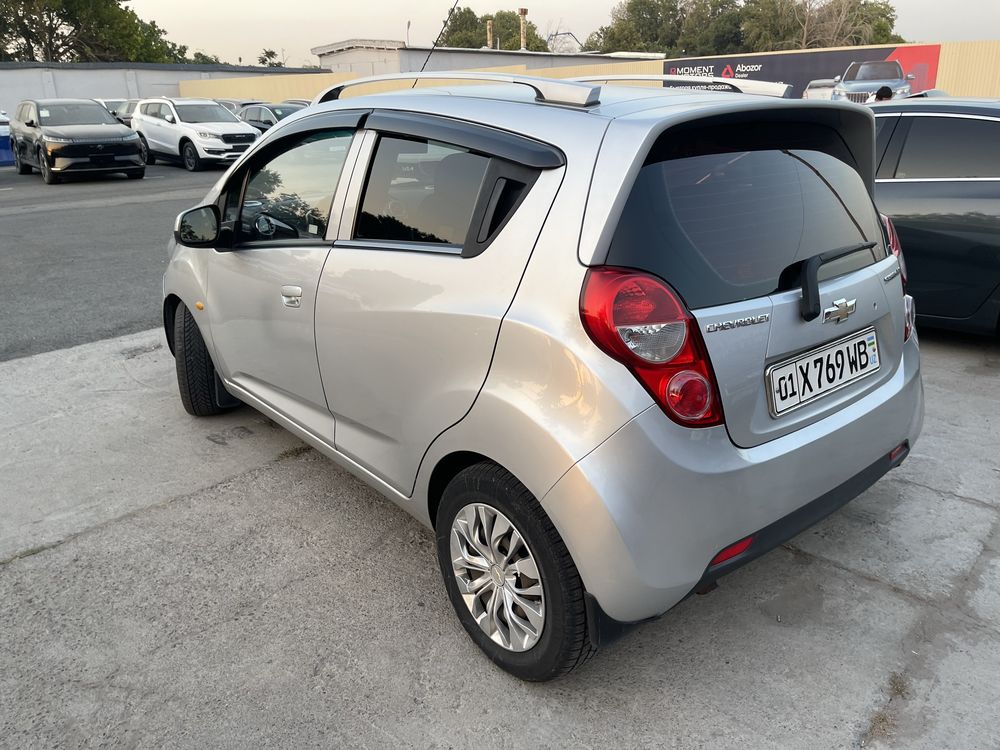 Продам Chevrolet Spark 2017 avtomat