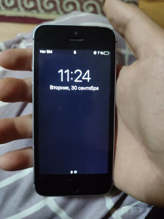 Айфон 5se 32 gb без ремонта с коробкой