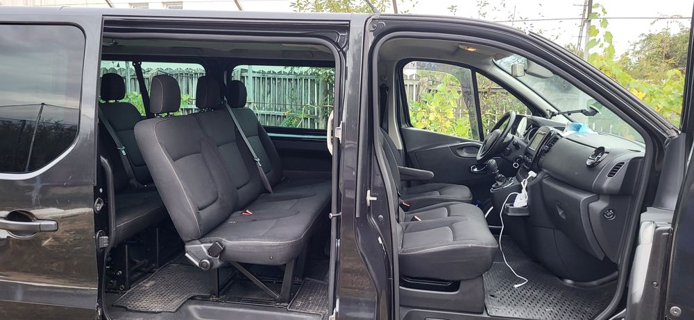 Vând URGENT Opel Vivaro B, lung, 8+1, 2017