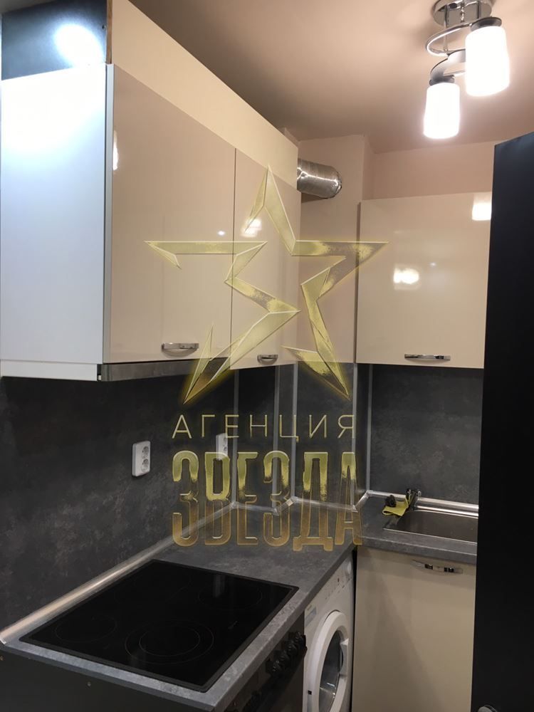 Дава се под наем Едностаен апартамент в Пловдив, Южен - 35 кв.м за 225 € - Снимка #2