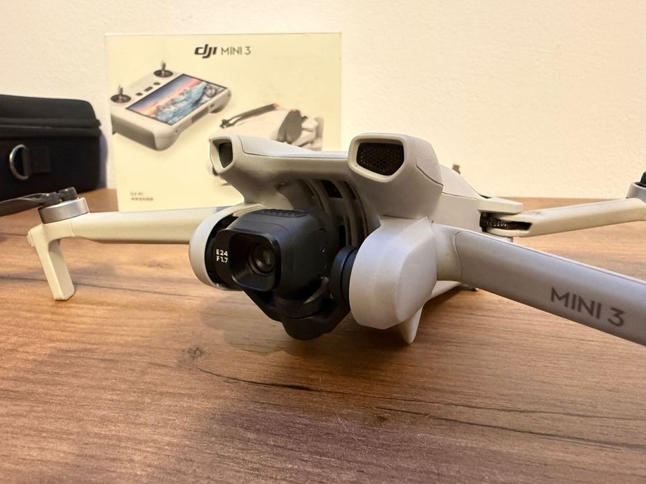 Drona DJI Mini 3 Fly More Combo - DJI RC - Asigurare DJI Care Refresh