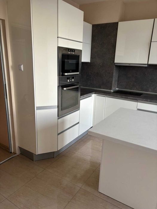 Продава се Двустаен апартамент в Казанлък - 66 кв.м за 8 €/кв.м - Снимка #2