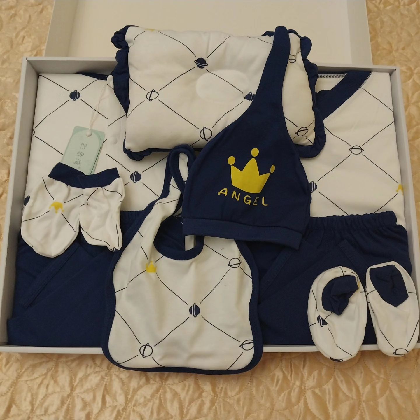 Детский подарочный набор одежды для новорождённого малыша