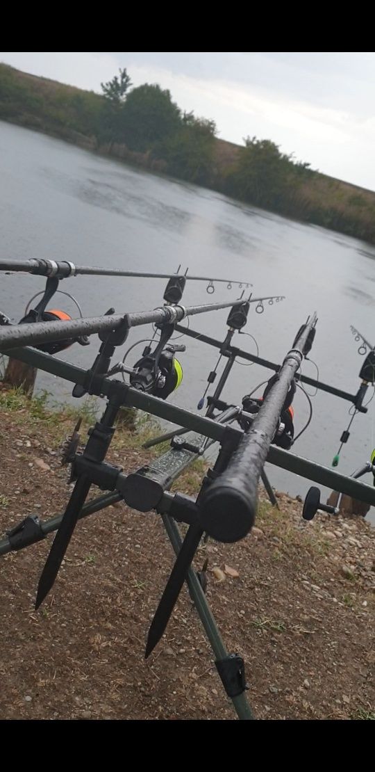 Vând Set de 4 Lansete FL