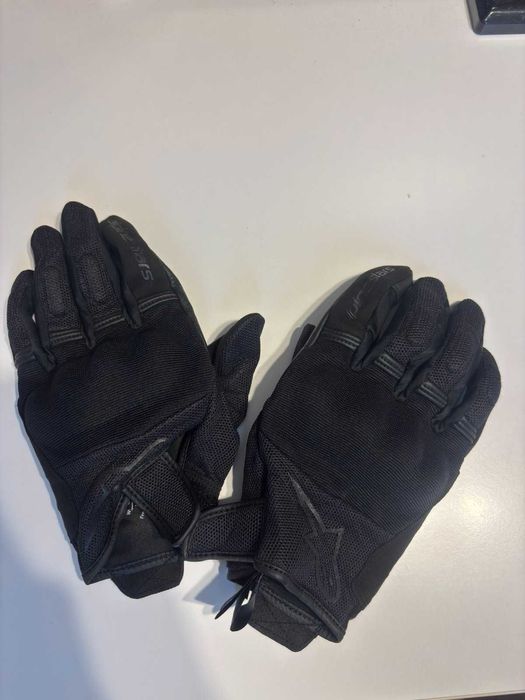 Комплект Каска Нова ICON , яке и ръкавици