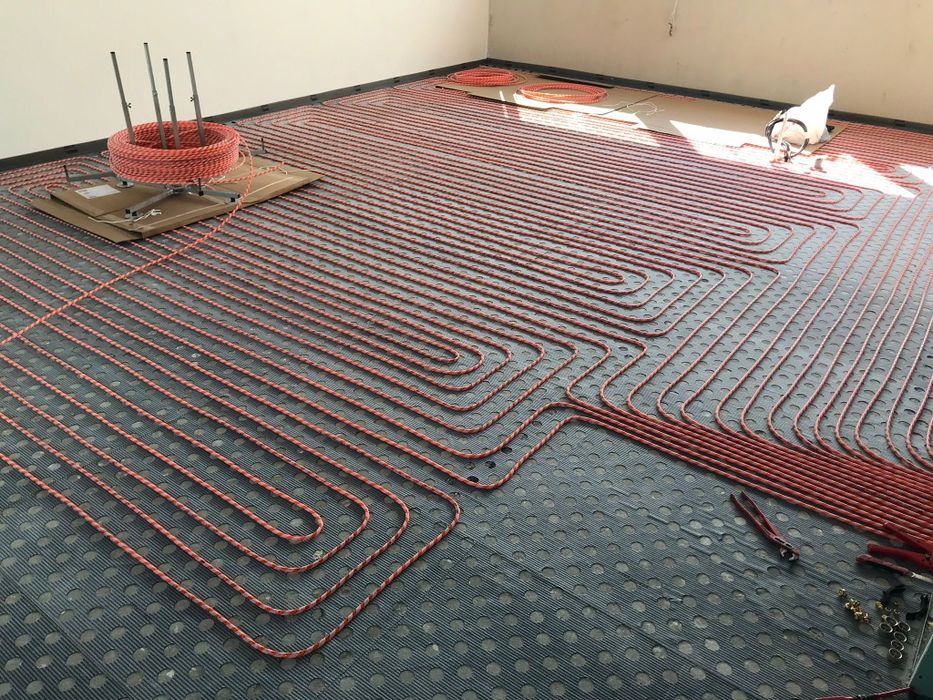 Pardoseala Calda manopera 8€mp