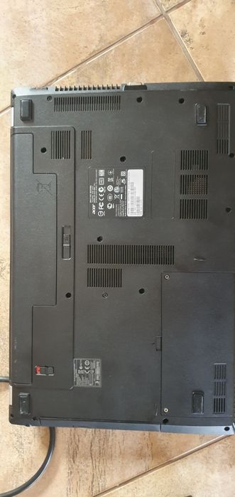 OCAZIE!Vand laptop ACER stare f bună +adaptor!