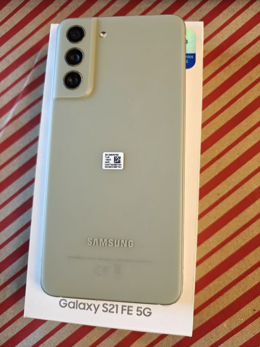 Vând Samsung s21 FE