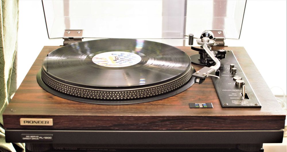 Проигрыватель виниловых дисков Pioneer PL 1200