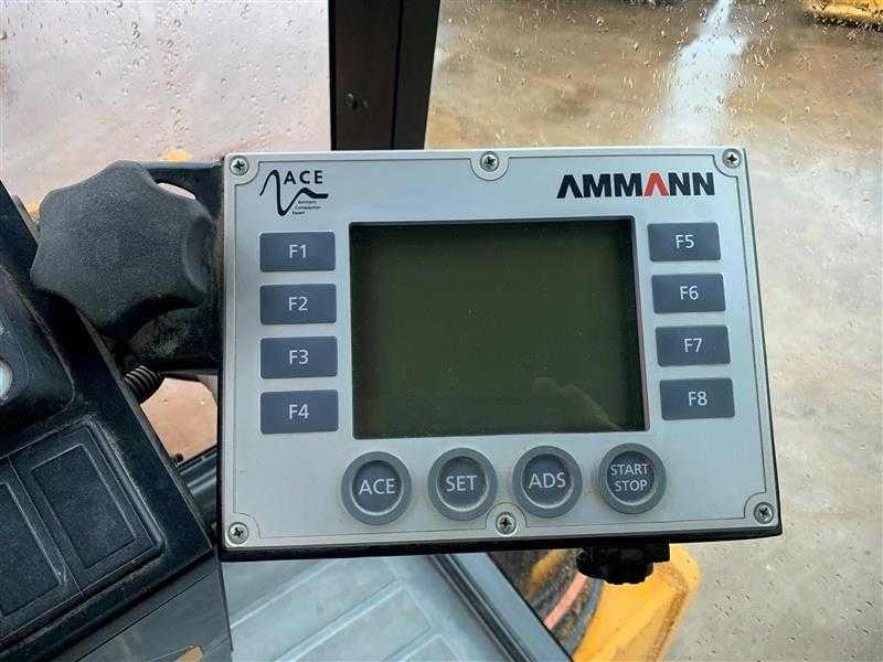 Vand cilindru compactor AMMANN ASC130D