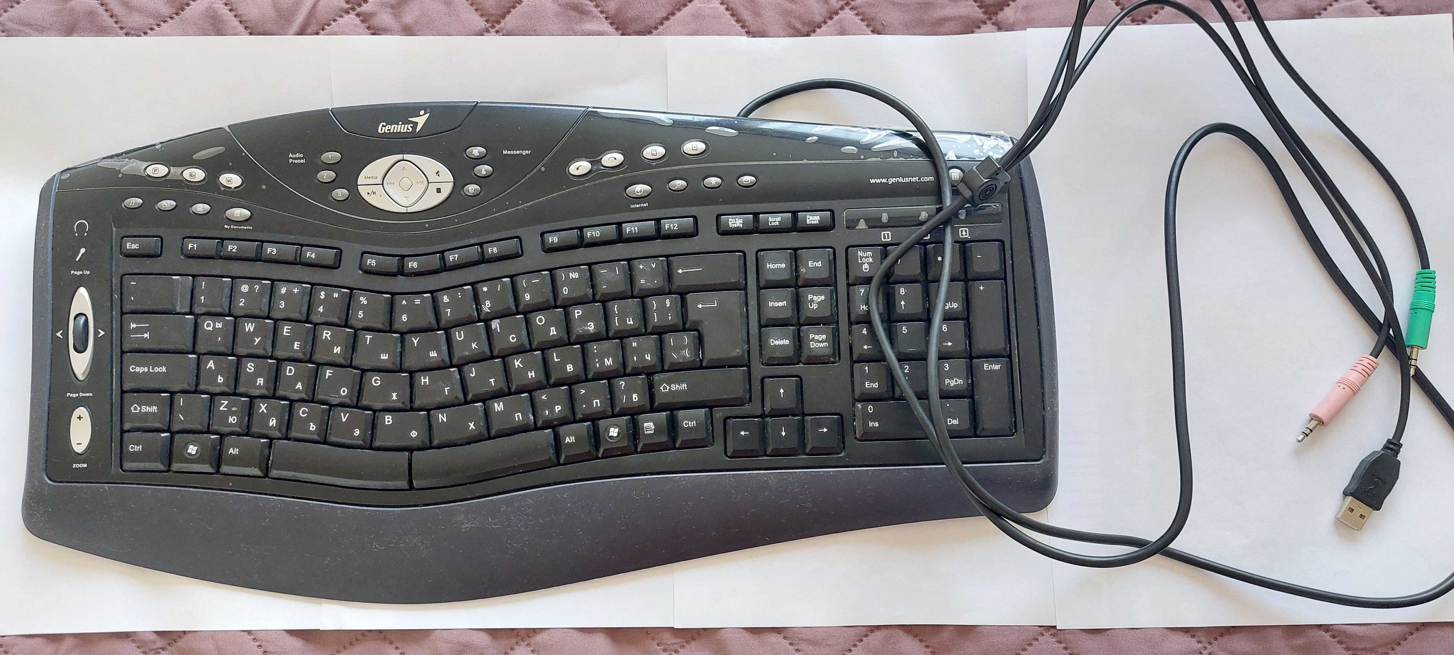 Клавиатури мишки, USB хъб, принтер НР Deskjet 1000 празни тонер касети