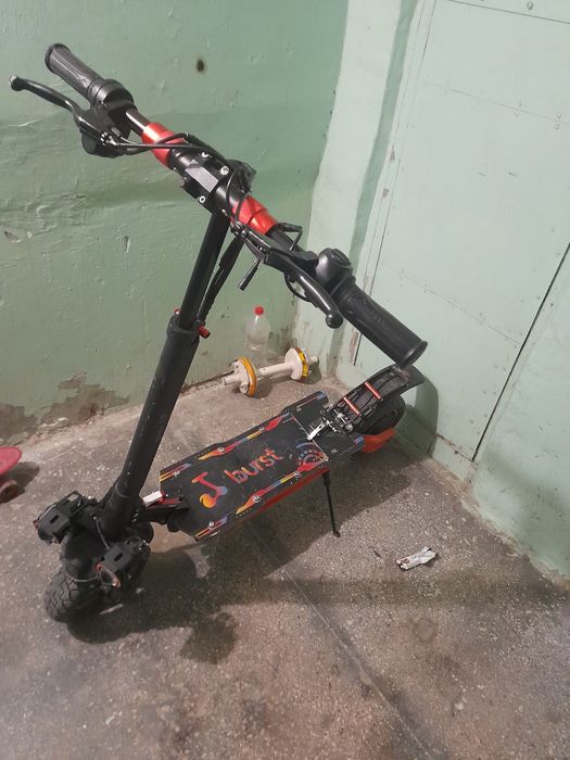 Продеатся самокат