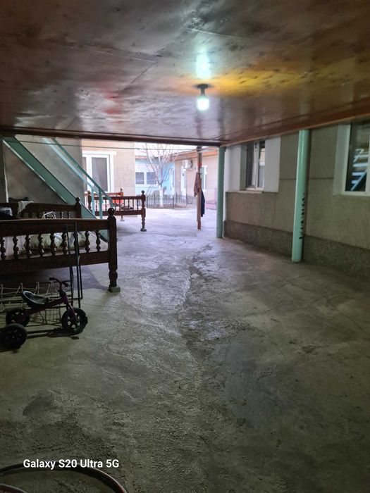 Яккасарой туманида ховли уй сотилади