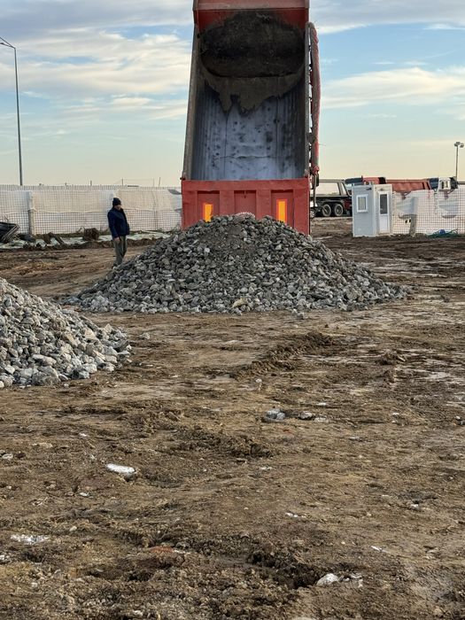 Pamant vegetal ,Chisai ,beton concasat ,piatra 16/32,balastru