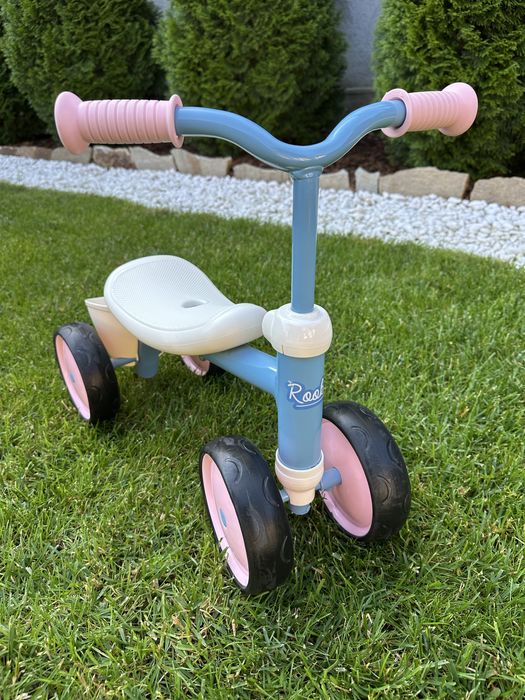 Малка детска кола музикална