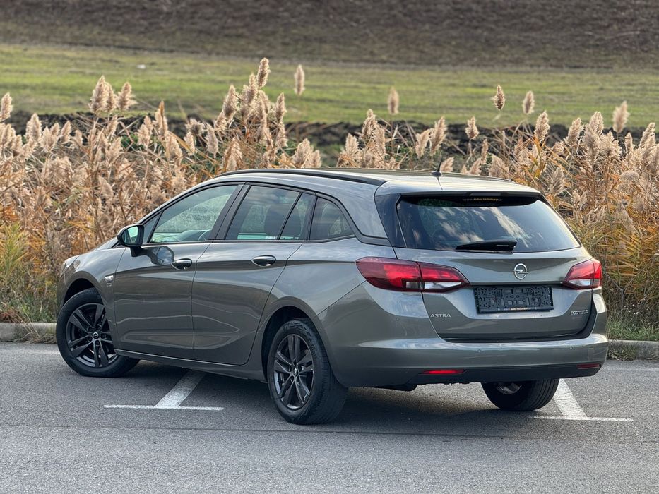 Opel astra K / an 2019/ Diesel/ Euro6/ Bi-Xenon