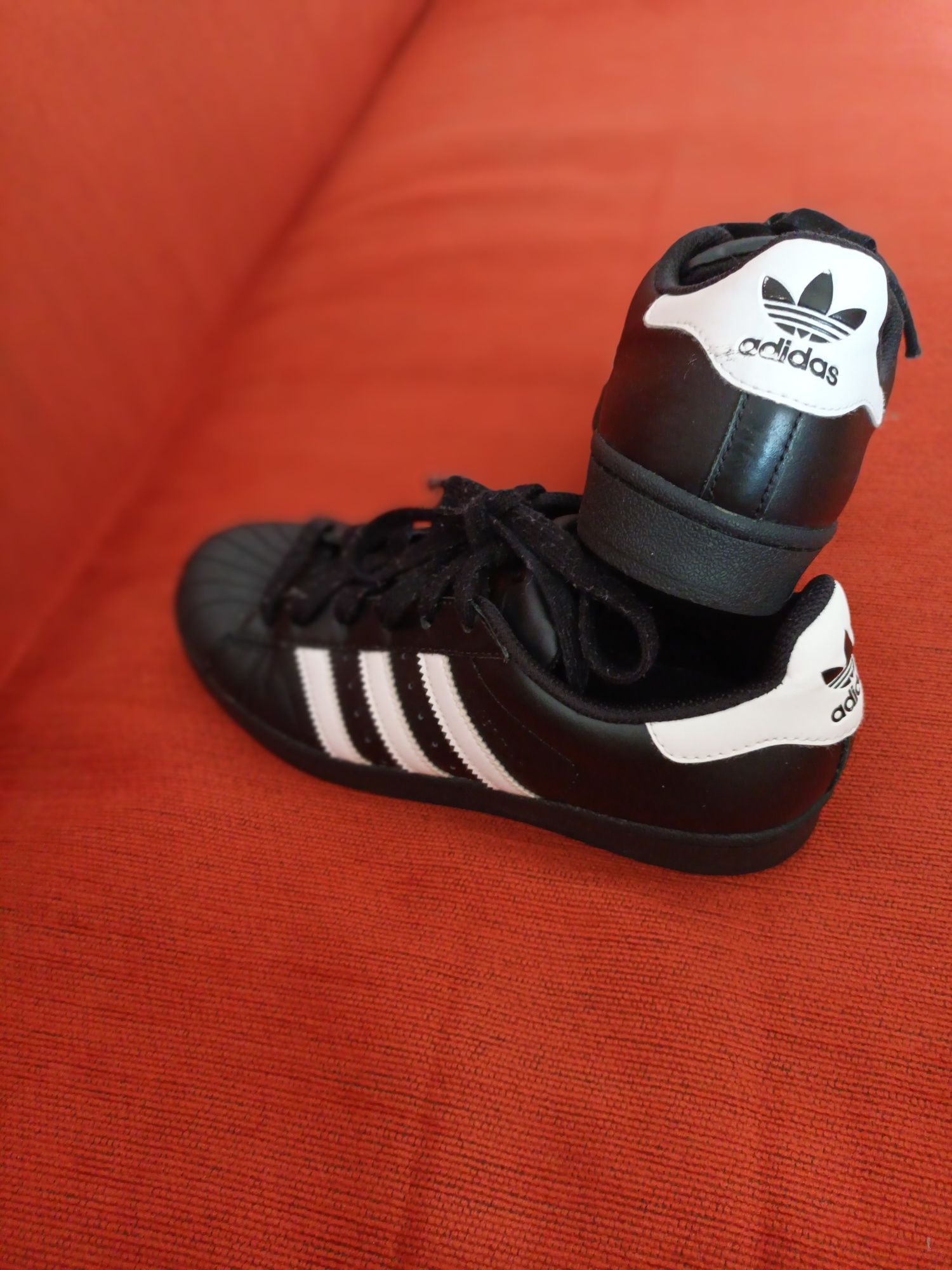 Adidasi Adidas marimea 37, 1/3