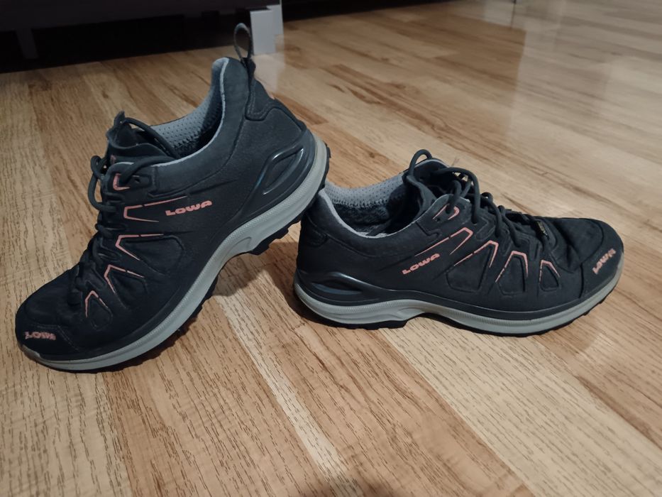 LOWA Inoxx Gore-tex Lo