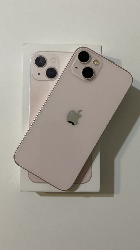 Продам IPhone 13,128