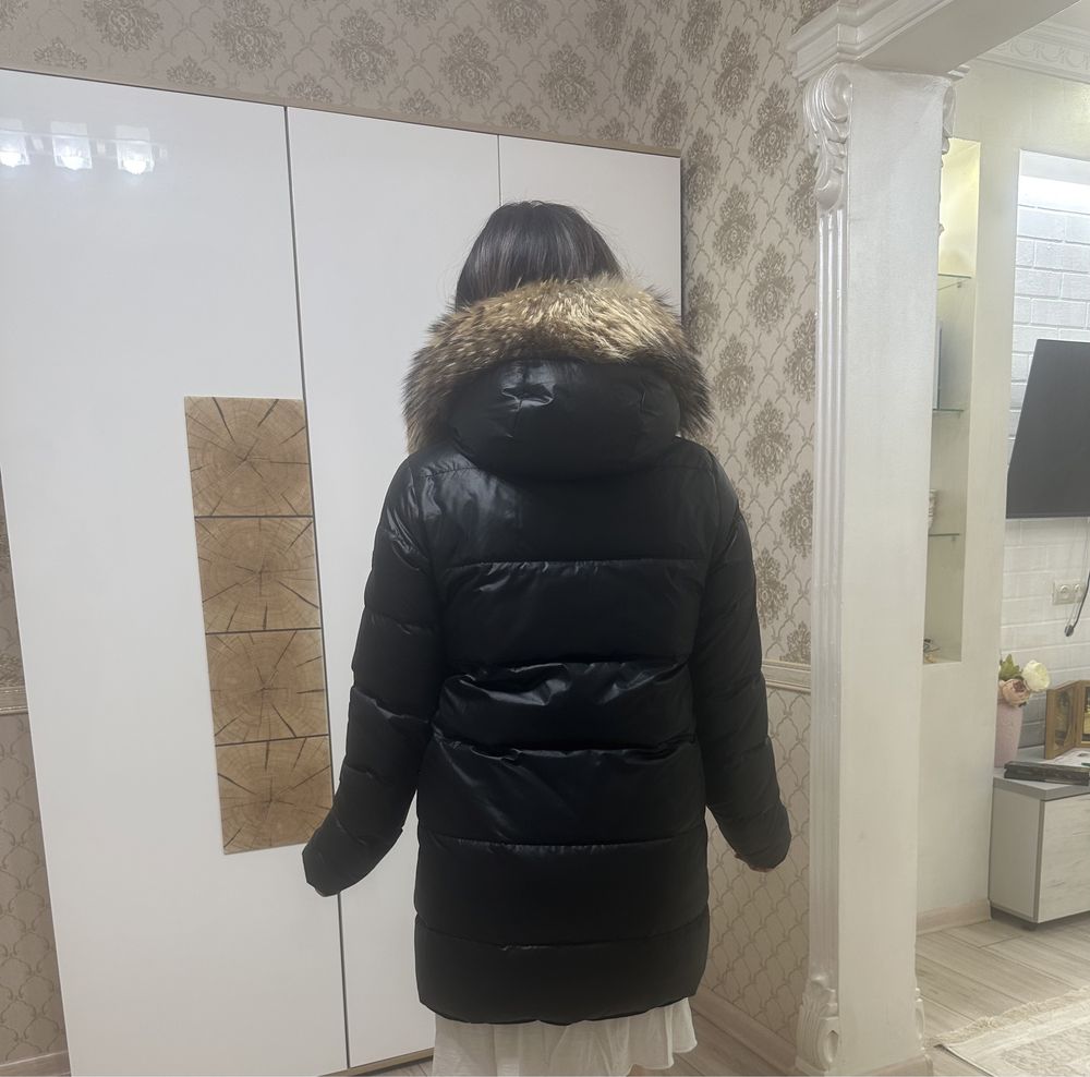 Пуховик сатылады