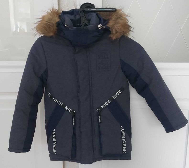 Продам куртку на мальчика