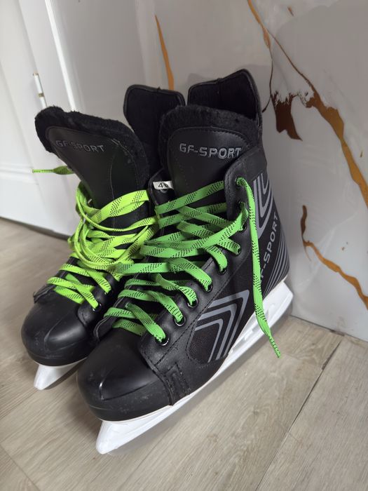 Коньки сатылады