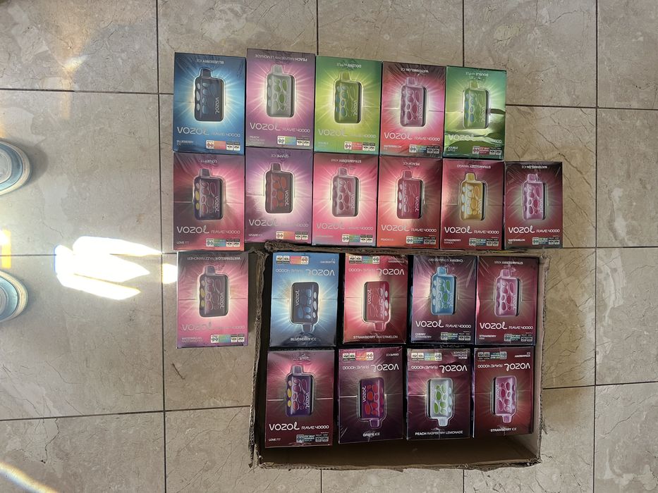 Vozol 40k rave geek bar tornado intens