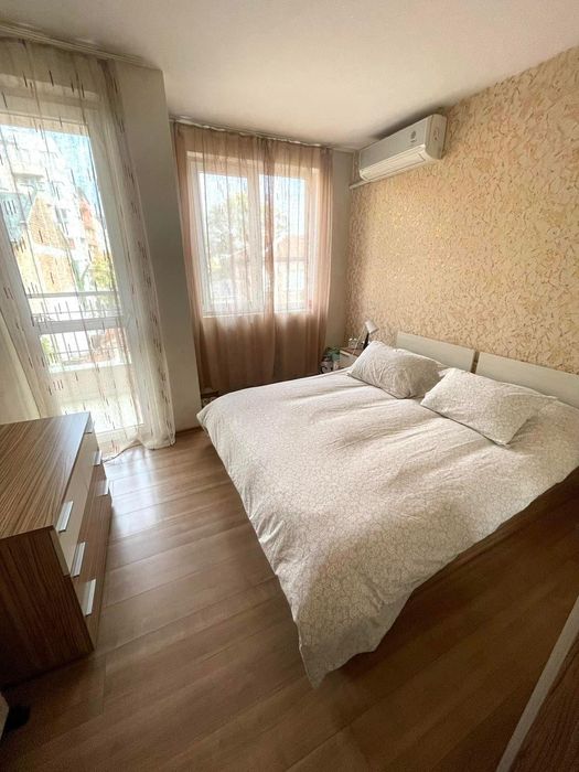 Дава се под наем Тристаен апартамент в Пловдив, Кючук Париж - 90 кв.м за 561 € - Снимка #4