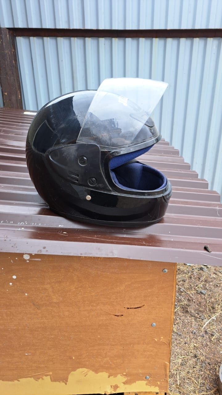 Продам шлем для мотоцикла