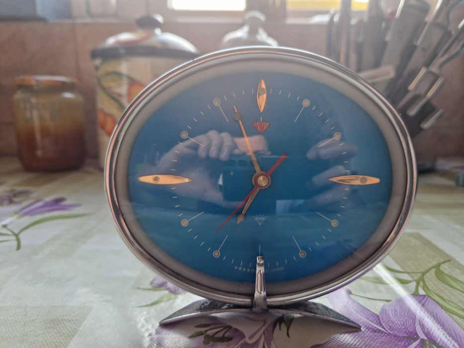 Ceas Mecanic Vintage – Cadran Albastru, Funcționare Impecabilă