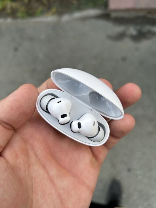 Наушники Huawei новые срочно продам