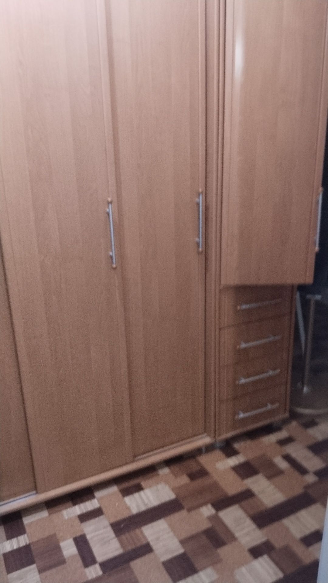 Продам прихожую в отличном состоянии пр-тво РОССИЯ