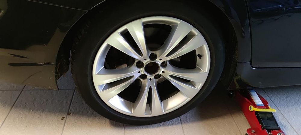 Jante de aluminium cu cauciucuri pentru BMW seria 5 si X3