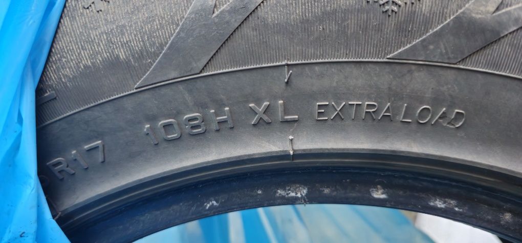Продавам 4 употребявани зимни гуми 235/65/17