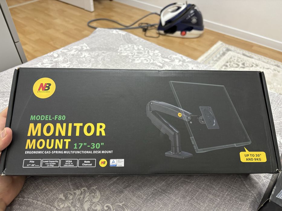 Продам кронштейн