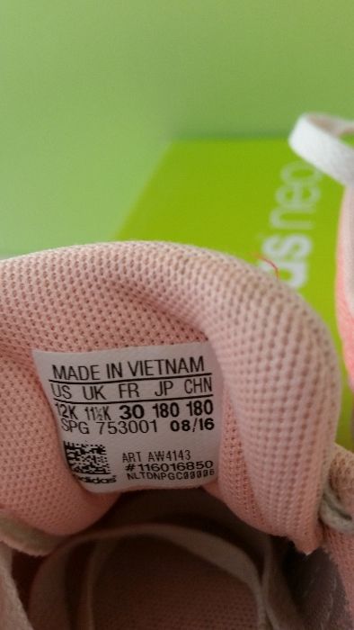 Маратонки adidas neo номер 30