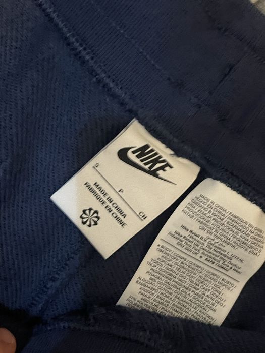 vand pantaloni nike