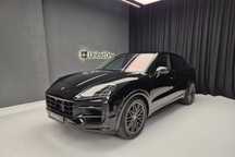 Porsche Cayenne Coupe Cayenne Coupe e-Hybrid 2024 / 470 CP
